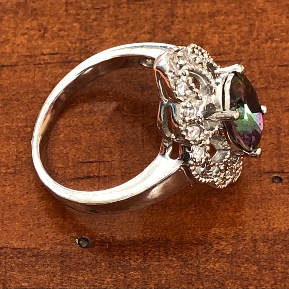 Majestic sterling silver ring with gorgeous crystal - Picture 6 of 7